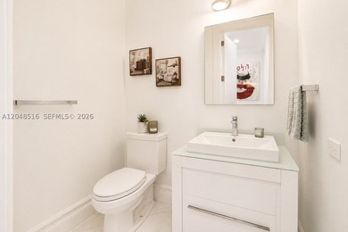 Welcome to this exceptional two-story home featuring 4 spacious - photo 33