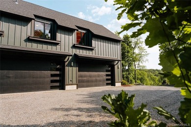 Presenting a freshly constructed modern farmhouse masterpiece - photo 44