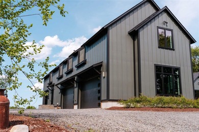 Presenting a freshly constructed modern farmhouse masterpiece - photo 45