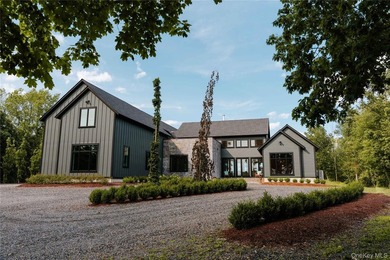 Presenting a freshly constructed modern farmhouse masterpiece - photo 46