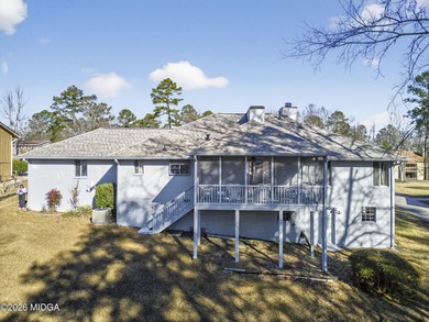 Beautiful all-brick home on the 2nd fairway! This 3-bedroom - photo 8
