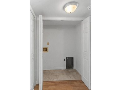 Stop looking and start packing! This charming 2-bedroom