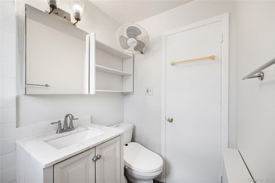 Welcome to this bright and spacious 2 bedroom unit in the - photo 11