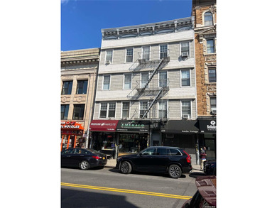 East River Commercial Sale Pending in Brooklyn New York