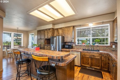 Wake up to sweeping views of the Pacific Ocean, Siuslaw River - photo 10