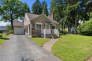 Long-term owner for over 56 years! This charming home is ideally - photo 1