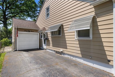 Long-term owner for over 56 years! This charming home is ideally - photo 6