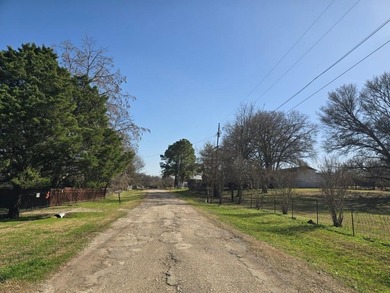 Cedar Creek Lake Lot For Sale in Kemp Texas