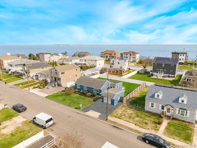 Welcome to your dream coastal retreat-Where style, comfort and - photo 2