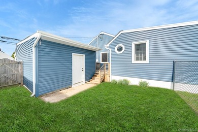 Welcome to your dream coastal retreat-Where style, comfort and - photo 6