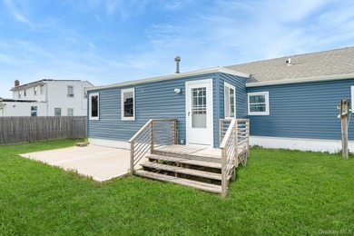Welcome to your dream coastal retreat-Where style, comfort and - photo 9