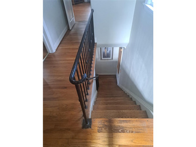 Well-maintained 4-bedroom, 2.5-bath Colonial ideally situated - photo 11