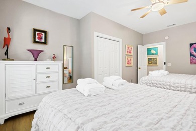 Welcome to your Edisto Island escape! Majestic live oaks and - photo 19