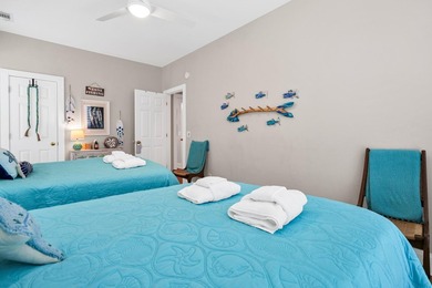 Welcome to your Edisto Island escape! Majestic live oaks and - photo 22