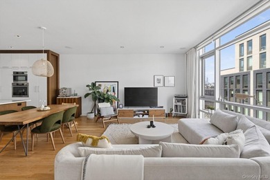 **Full-Floor Penthouse with Two Private Outdoor Spaces and - photo 2