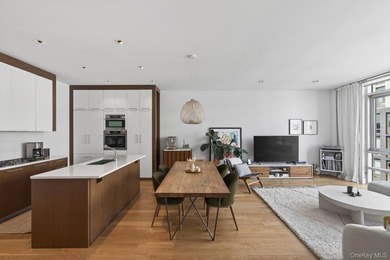 **Full-Floor Penthouse with Two Private Outdoor Spaces and - photo 3