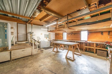 'Awaiting third party approval, accepting offers''To get to the - photo 33