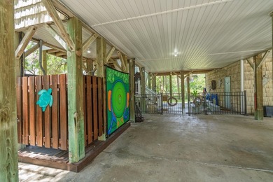 Welcome to your Edisto Island escape! Majestic live oaks and - photo 34