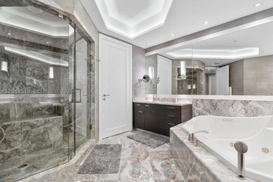 Turnkey, professionally designed 2-bedroom + den, 2.5-bath - photo 34