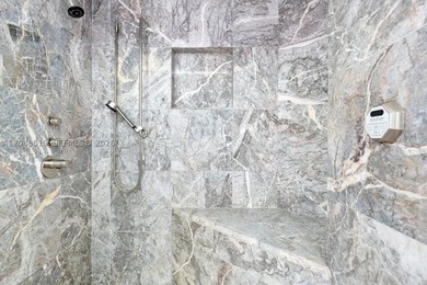 Turnkey, professionally designed 2-bedroom + den, 2.5-bath - photo 35