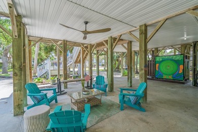 Welcome to your Edisto Island escape! Majestic live oaks and - photo 36