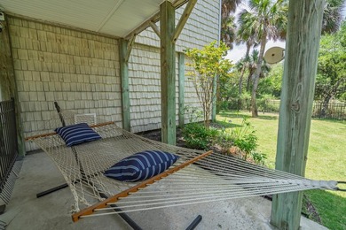 Welcome to your Edisto Island escape! Majestic live oaks and - photo 38