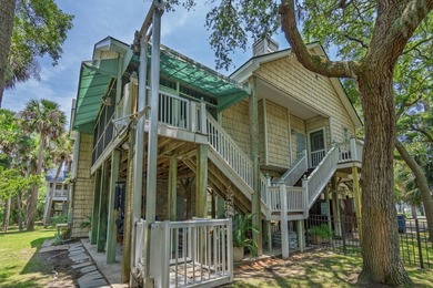 Welcome to your Edisto Island escape! Majestic live oaks and - photo 48