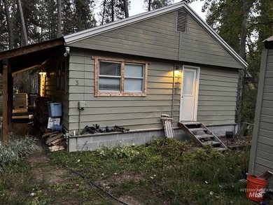 Discover this diamond in the rough manufactured home on a - photo 1