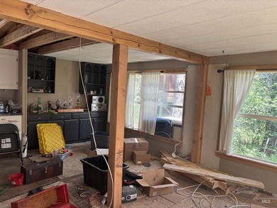 Discover this diamond in the rough manufactured home on a - photo 5