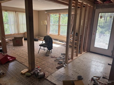 Discover this diamond in the rough manufactured home on a - photo 7