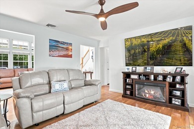 Impeccably maintained and better than new, this updated - photo 14