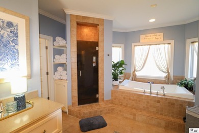 Discover exceptional space and amenities in this impressive - photo 15