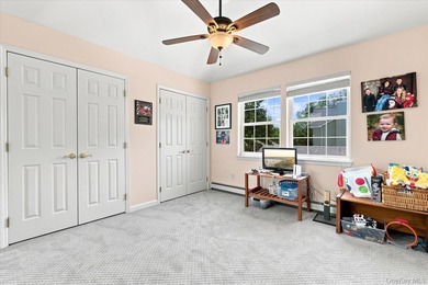 Impeccably maintained and better than new, this updated - photo 19