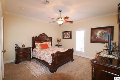 Discover exceptional space and amenities in this impressive - photo 19