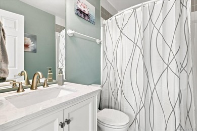 Impeccably maintained and better than new, this updated - photo 23