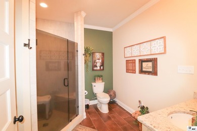 Discover exceptional space and amenities in this impressive - photo 26