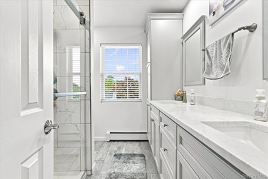 Impeccably maintained and better than new, this updated - photo 27