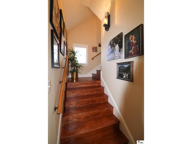 Discover exceptional space and amenities in this impressive - photo 28