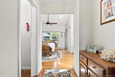 Impeccably maintained and better than new, this updated - photo 29
