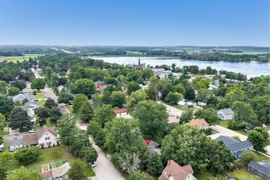 This charming 4-bedroom, 1-bath home is located in a quiet - photo 31