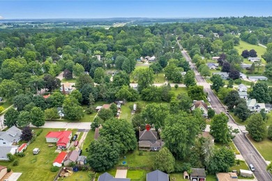 This charming 4-bedroom, 1-bath home is located in a quiet - photo 36