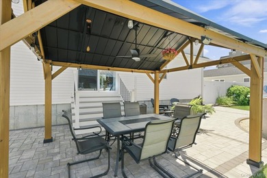 Impeccably maintained and better than new, this updated - photo 37