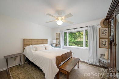 A rare opportunity to own in the heart of Deerlake Village! This - photo 8