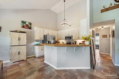 Welcome to your own slice of Gulf Breeze paradise! Tucked within - photo 10