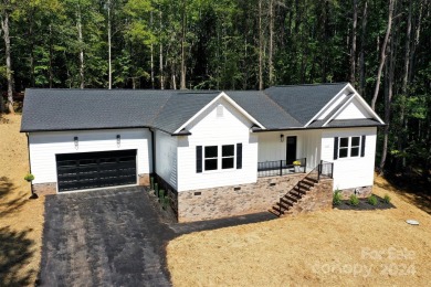 Lake Home For Sale in Catawba, North Carolina