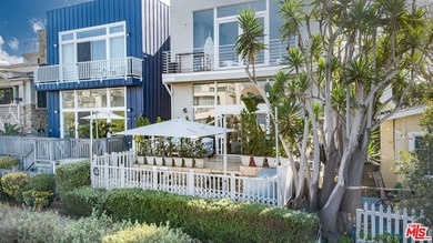 Life here in the Venice Canals is simply better! Just walking - photo 11
