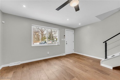 High-End, Move-In Ready Condo in a Highly Sought-After End Unit! - photo 4