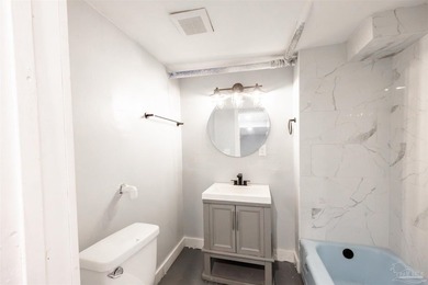 Turnkey and fully renovated! Welcome to 402 Rue Max St., a - photo 9