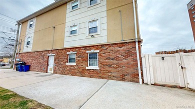 This beautifully maintained legal 3-family semi-detached home - photo 25