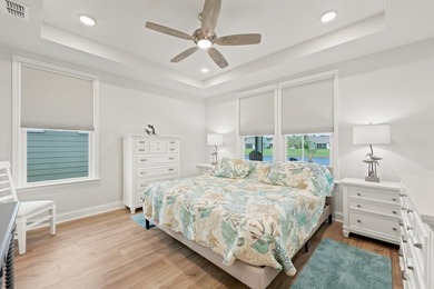 Stunning Pond-View Home in Del Webb Welcome to this beautiful - photo 31